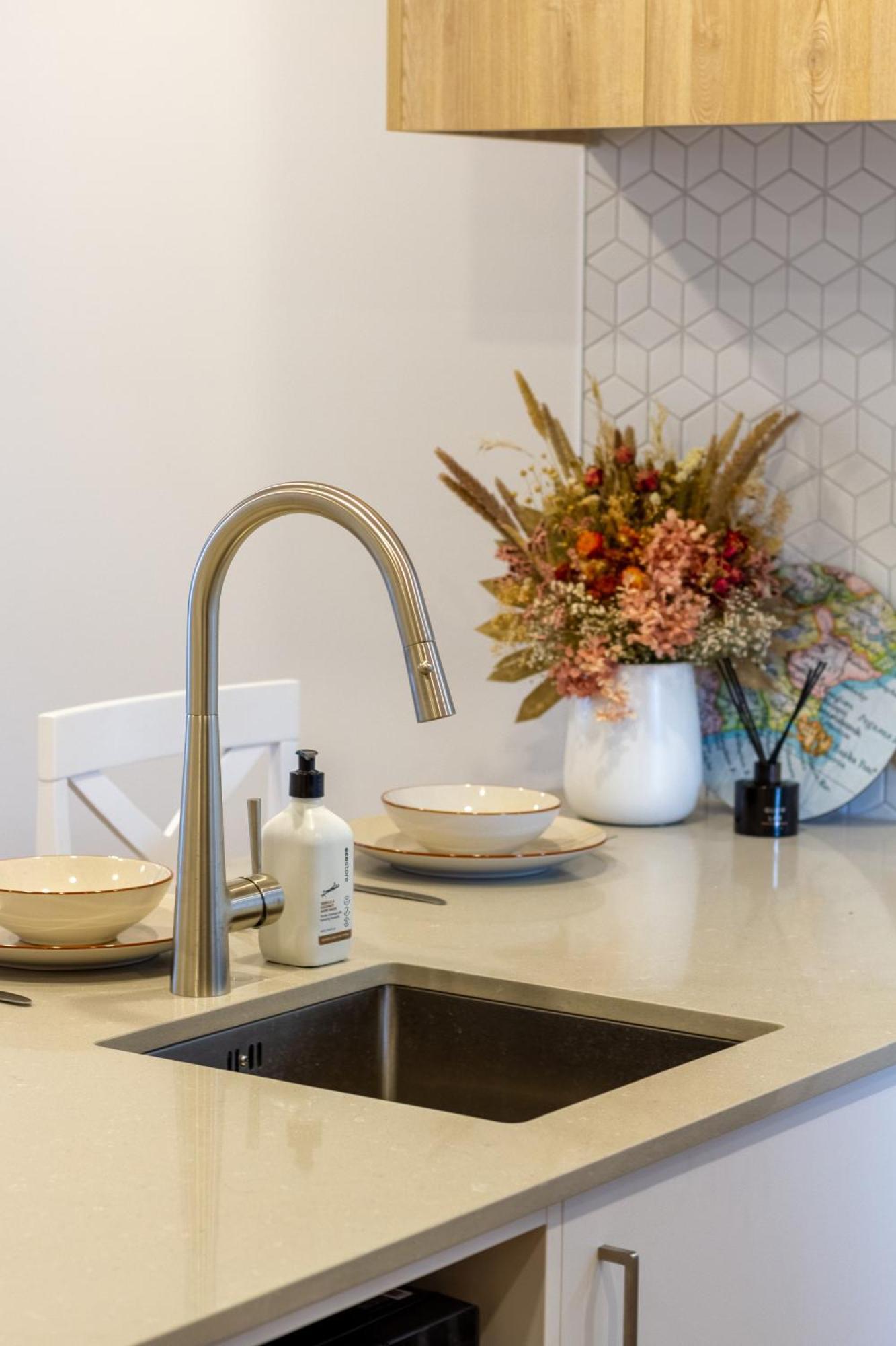 Modern 2 Bed 2 Bath Opposite Hagley Park Apartman Christchurch Kültér fotó